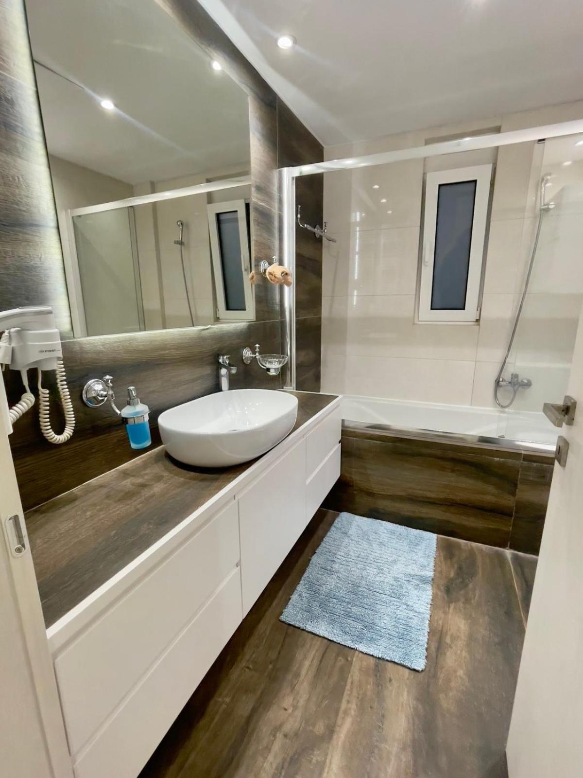 Appartement Alimos Luxury Prestige à Athènes Extérieur photo